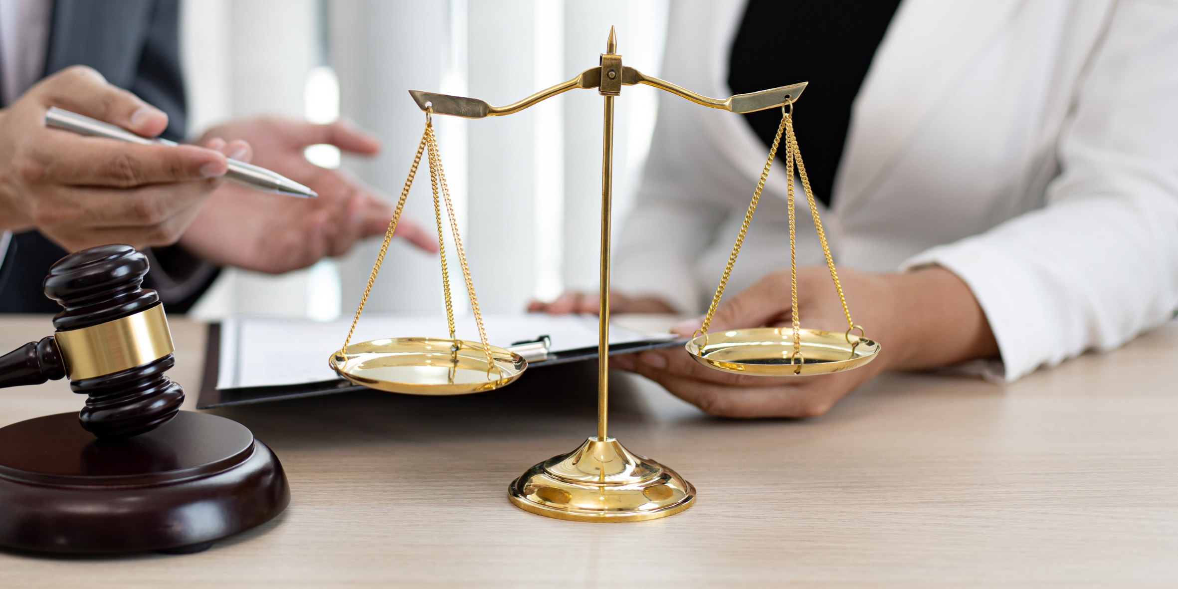 Empreendedor: quando é hora de contratar um advogado?